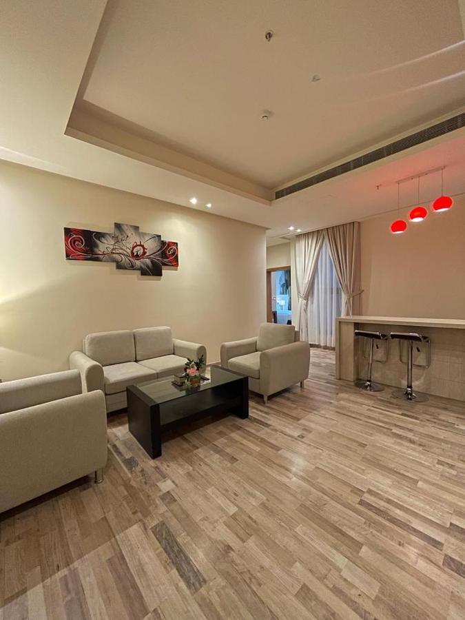 Thwary Hotel
