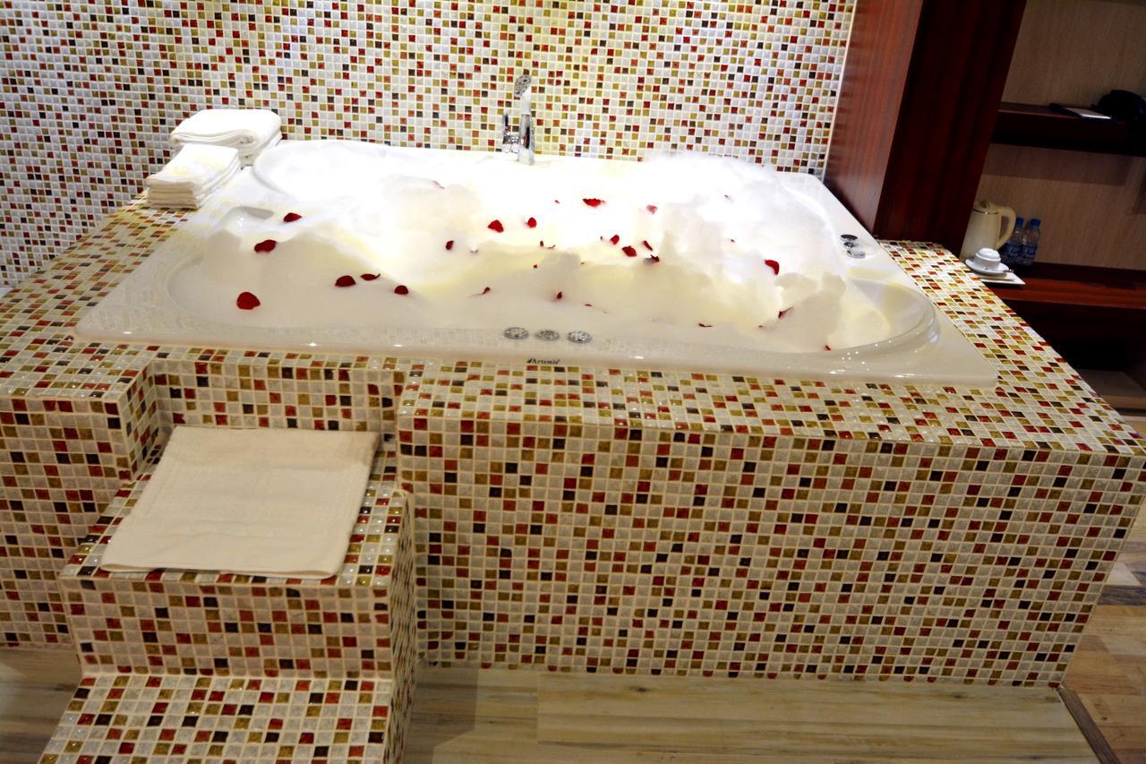 Thwary 3* Riyadh